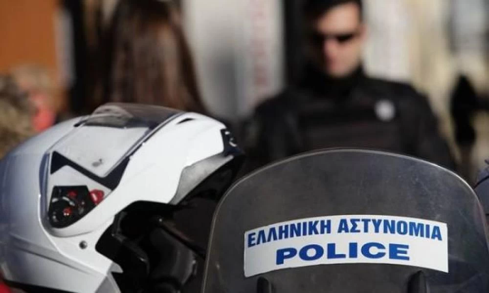 Νέο κύκλωμα στην ΕΛ.ΑΣ.: «Ξήλωσαν» ανώτερο αξιωματικό και τέσσερις αστυνομικούς